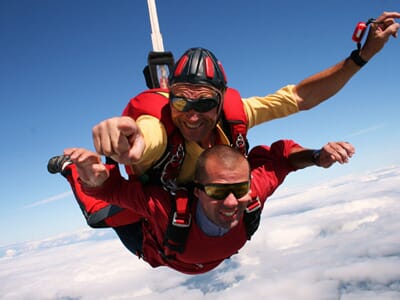coffret cadeau 100% Saut en Parachute Saut en Parachute près de Bordeaux