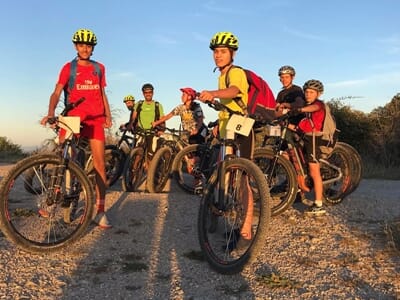 Randonnée en VTT Électrique près de Pont-Saint-Esprit