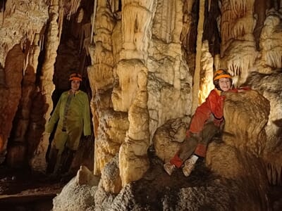 Spéléologie dans l'Aven Souchon ou la Grotte de Cristal