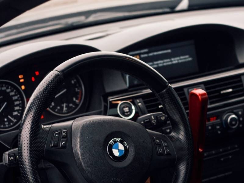 Intérieur d'une BMW.