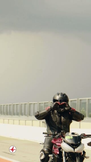 Baptême Moto en BMW M 1000 RR - Circuit du Mas du Clos