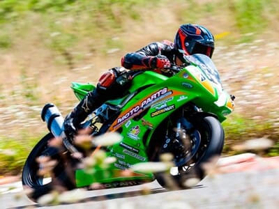 coffret cadeau 100% Moto Prestige Stage de Pilotage Moto au Circuit du Val de Vienne - Le Vigeant