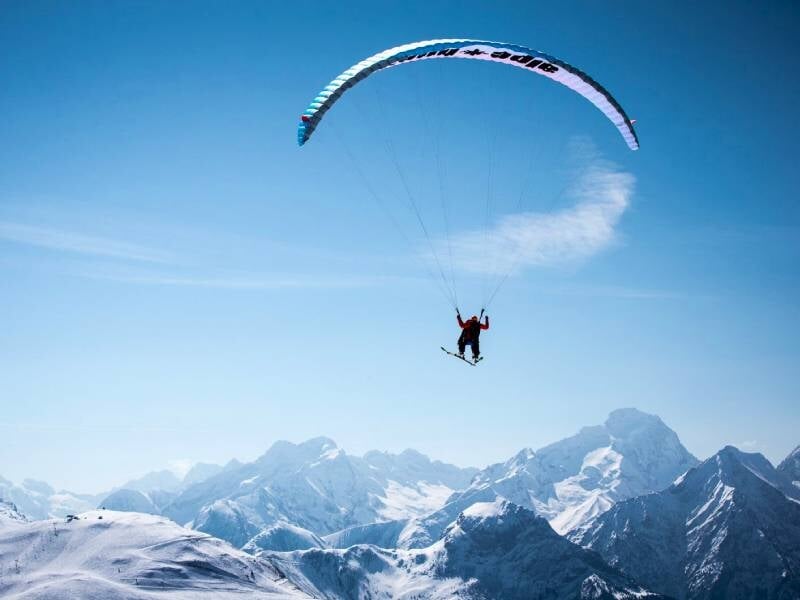 vol en parapente à ski en savoie
