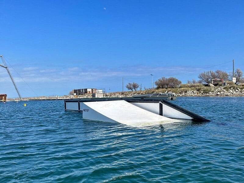 plateforme de téléski nautique