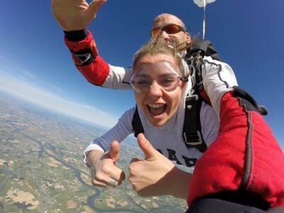 Saut en Parachute en Tandem près d'Albi - Aéroport Rodez-Aveyron
