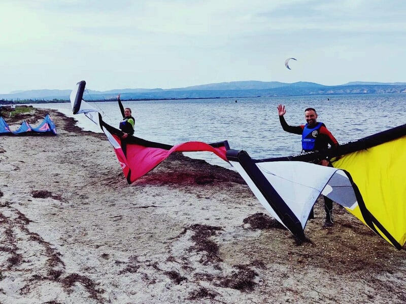 cours de kitesurf en groupe