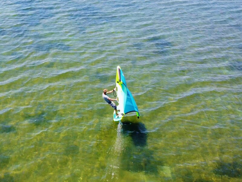 wingsurfer sur l'étang d'ingril