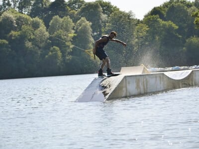 Wakeboard / Wake Skate / Wake Foil près de la La Roche-sur-Yon - Apremont
