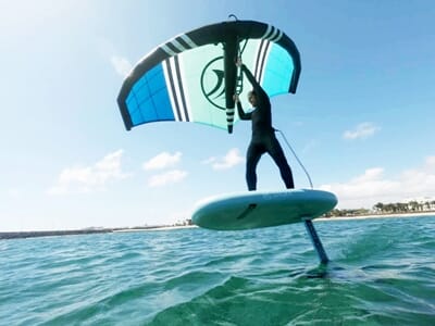 Cours de Wingfoil près de Porto-Vecchio - Plage de Pinarello