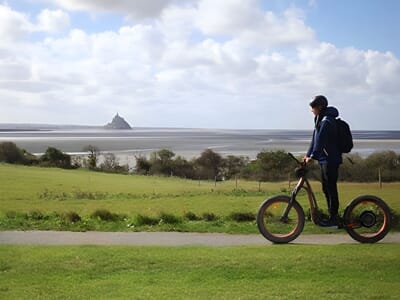 Randonnée en Trottinette Électrique dans la Baie du Mont-Saint-Michel