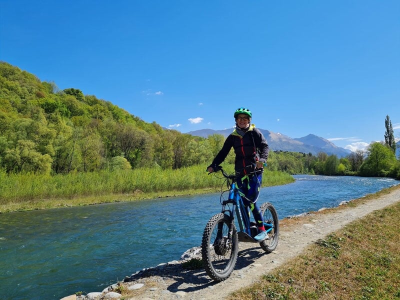 longer la rivière en trottinette