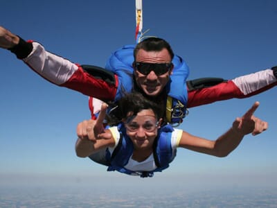 Saut en Parachute en Tandem à La Roche-sur-Yon