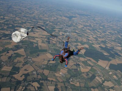 Saut en Parachute en Tandem à La Roche-sur-Yon