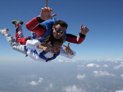 Saut en Parachute en Tandem à La Roche-sur-Yon