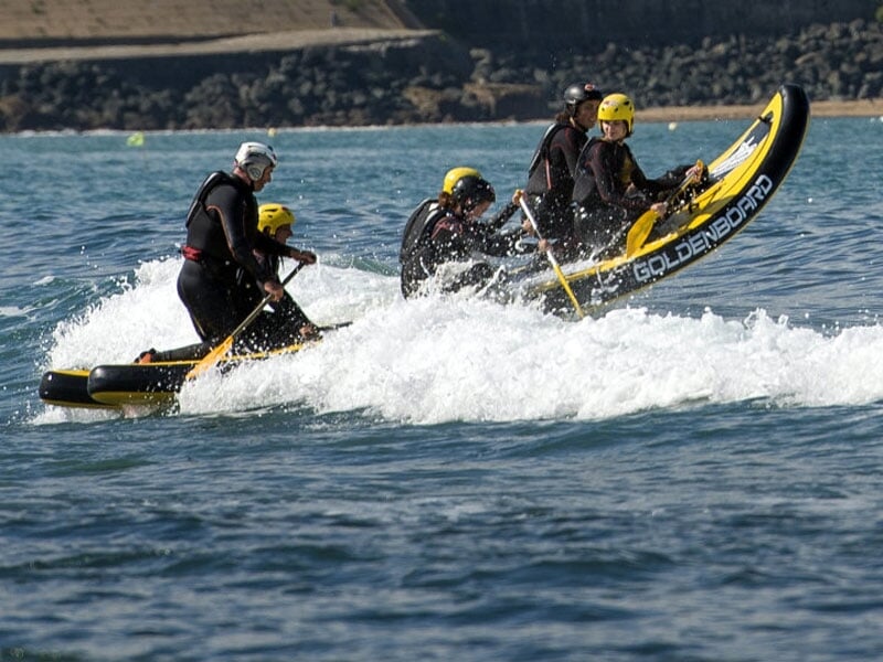 apprendre à dépasser les vagues en ramant