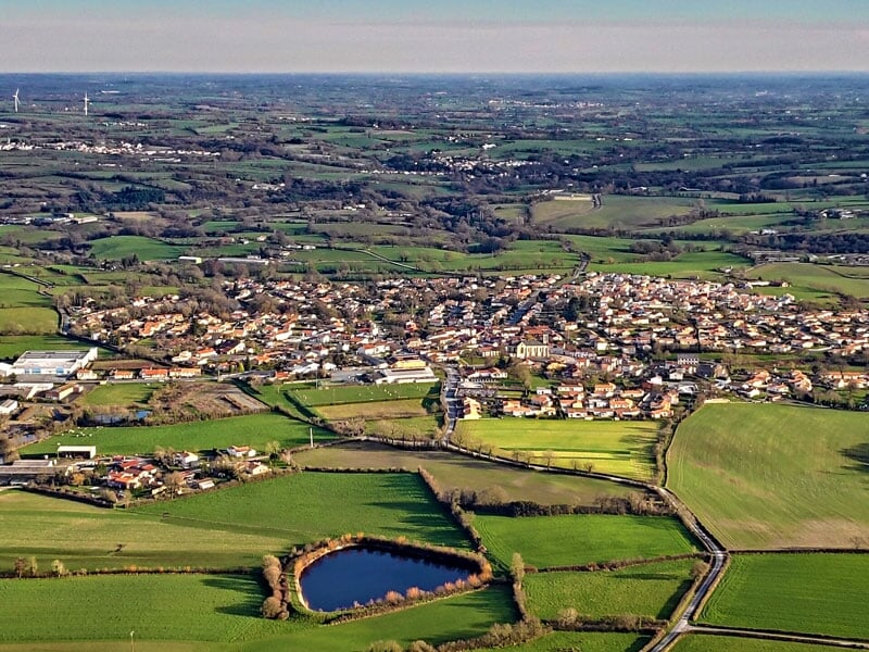 survol des villages de Maine-et-Loire