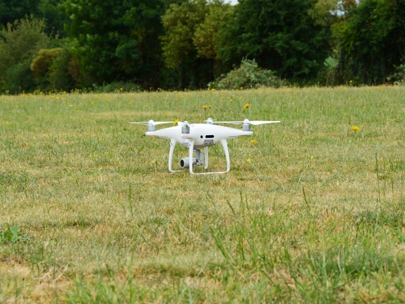 drone qui décolle du terrain d'aéromodélisme à flavacourt dans l'oise