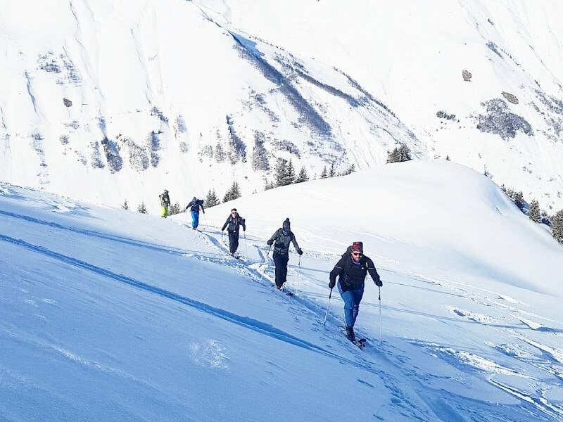 journée de randonnée à ski à la station des ménuires en savoie