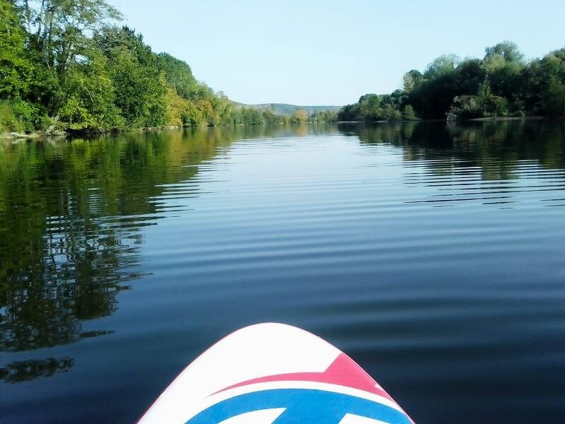 pratique du stand-up paddle sur l'yonne à joigny