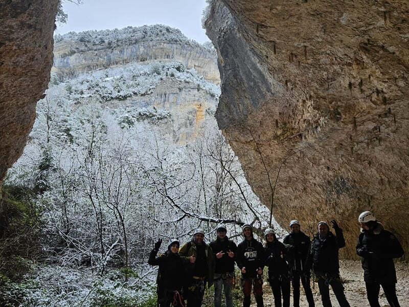 groupe dans un canyon