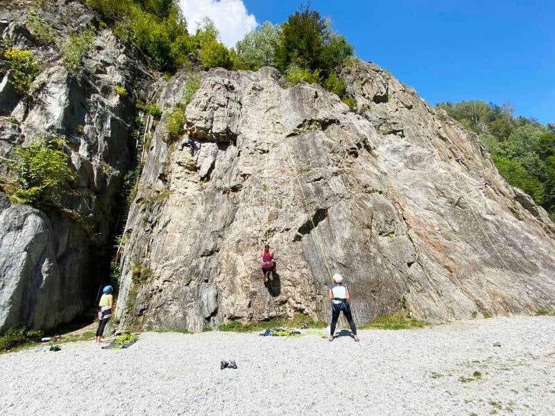 séance d'escalade privative aux gaillands dans la vallée de chamonix