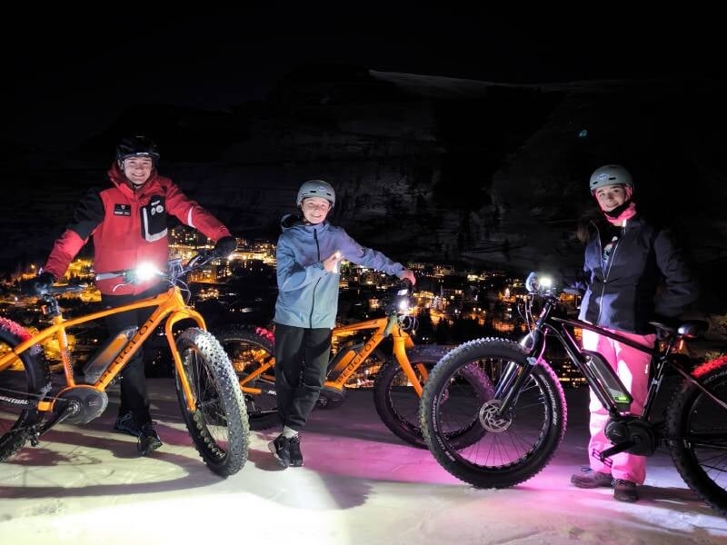 randonnée nocturne en vélo à assistance électrique aux deux alpes