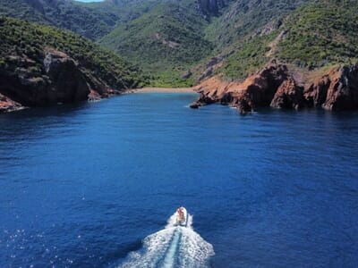 Location de Bateau près de Calvi dans la Réserve de Scandola