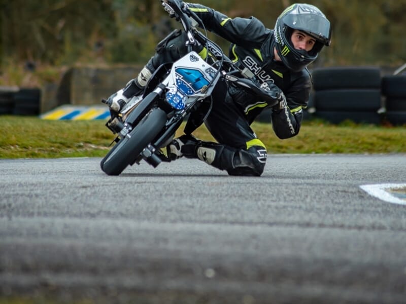 Supermotard sur circuit