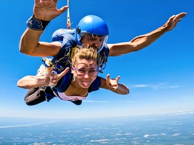 coffret cadeau 100% Saut en Parachute Saut en Parachute près de Biscarrosse - Mimizan