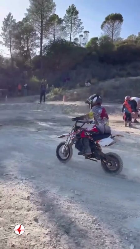 Initiation au Moto-Cross pour Enfant près de Fréjus - Les Adrets-de-l'Estérel