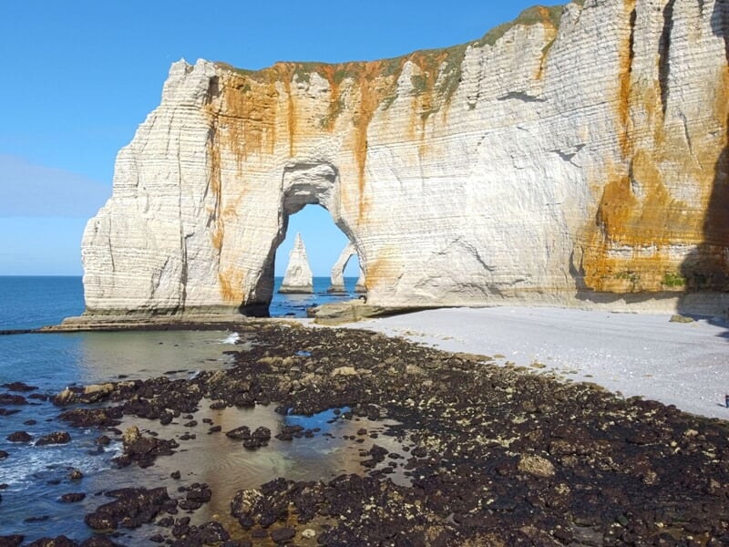 Falaises Étretat vues de la plage