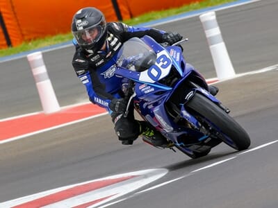 Journée de Roulage avec Location de Moto au Circuit de Pau-Arnos 