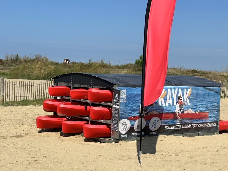 Box pour location de kayak sur la plage