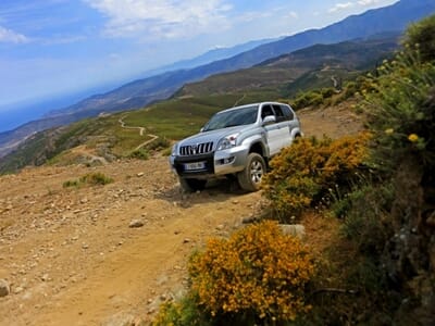 Randonnée en 4x4 près de l'Île Rousse en Corse