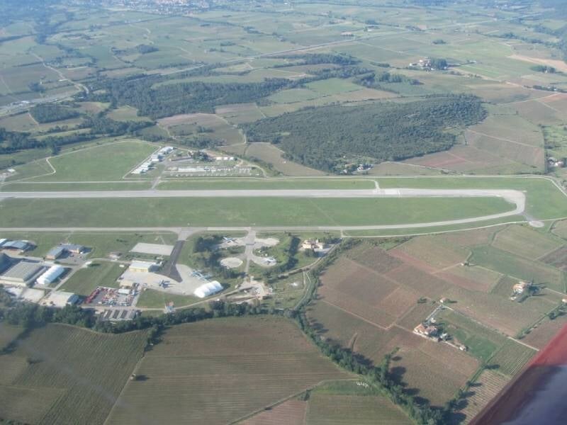 Base ULM de Cuers vue du ciel.