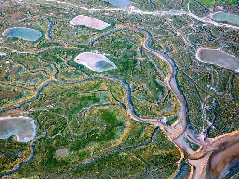 Vue aérienne sur les méandres de la baie de Somme.