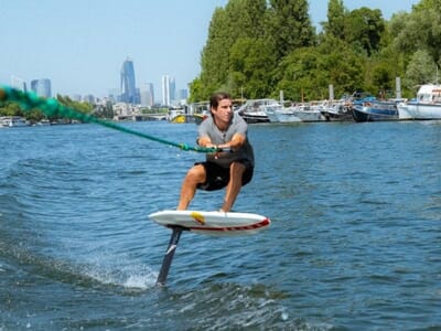 Initiation à l'E-foil sur la Seine à Paris