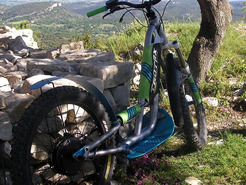 Randonnée en E-Scoot près de Nîmes à Bourdic