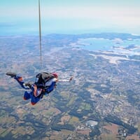 avis Saut en Parachute près de Vannes